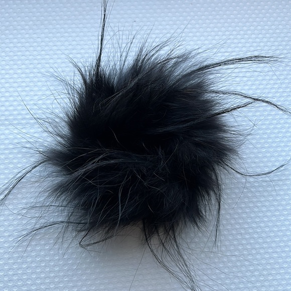 Authentic Recycled Fur Scrunchie / Black Fox - Picture 4 of 4